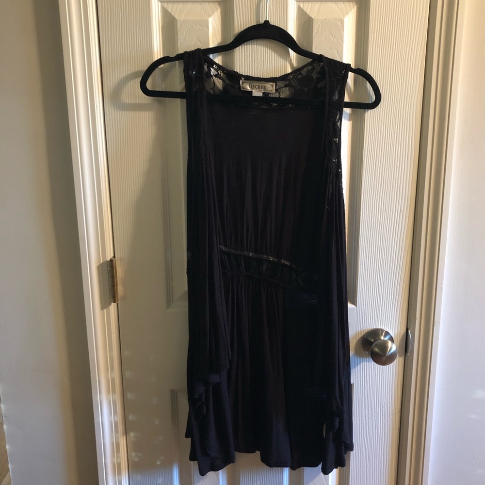Decree Black Sleeveless Cardigan
